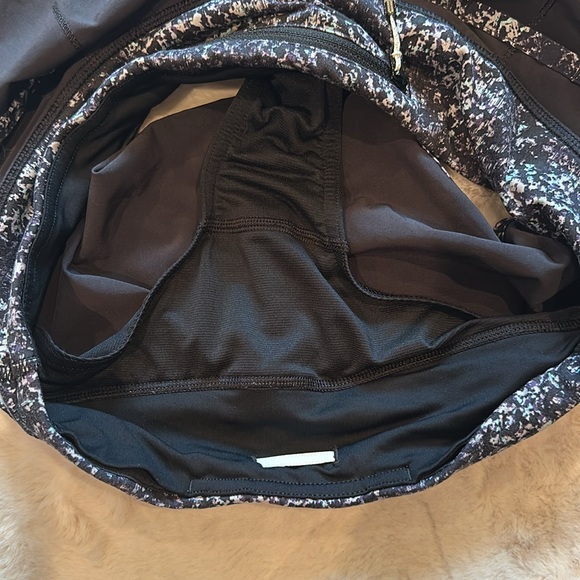 lululemon size 4 Speed Short - black with grey, purple, and blue - Picture 8 of 9